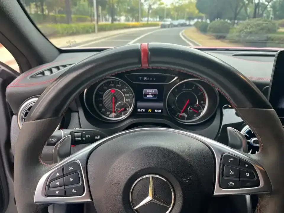 Mercedes-Benz GLA AMG