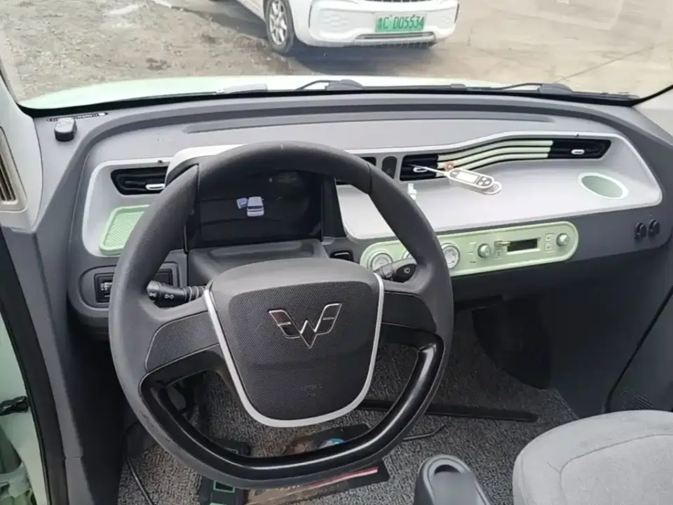 Wuling MINIEV