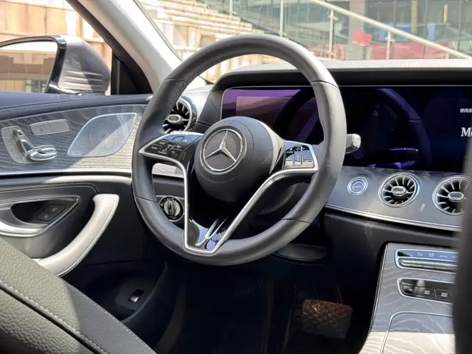 Mercedes-Benz CLS