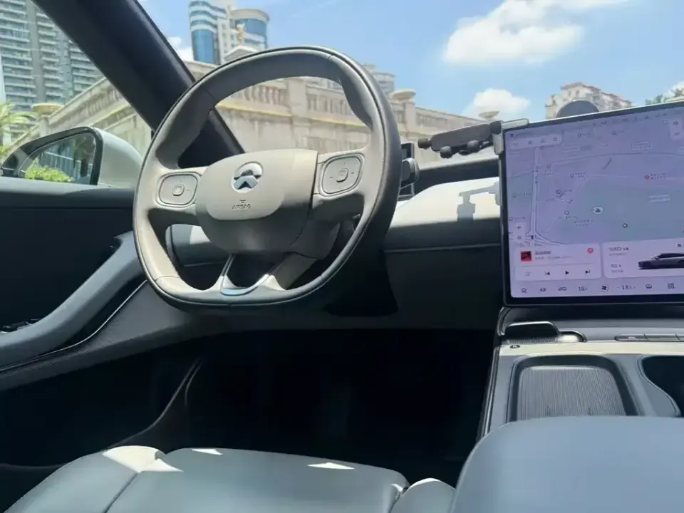Nio ET5T