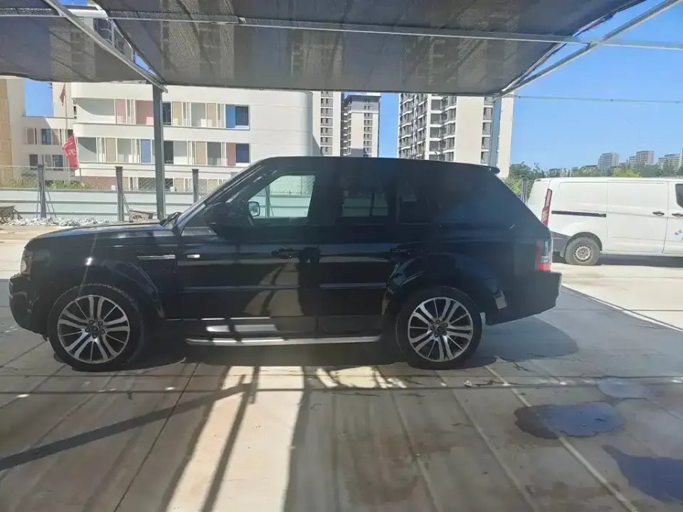 Land Rover Sport
