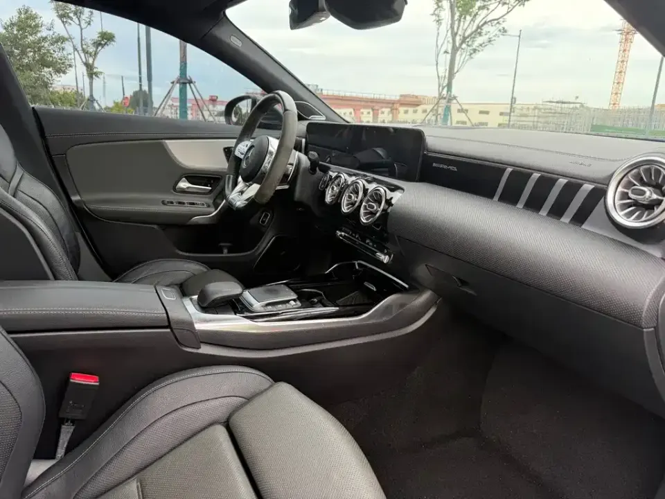 Mercedes-Benz CLA AMG