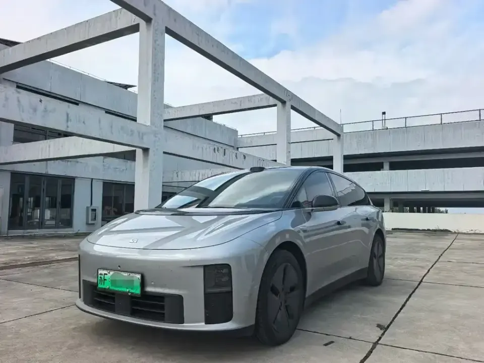 Li Li i6