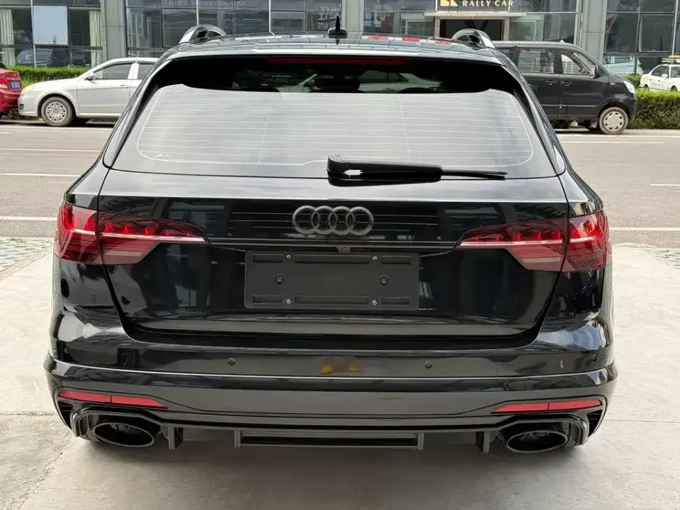 Audi A4 (Import)