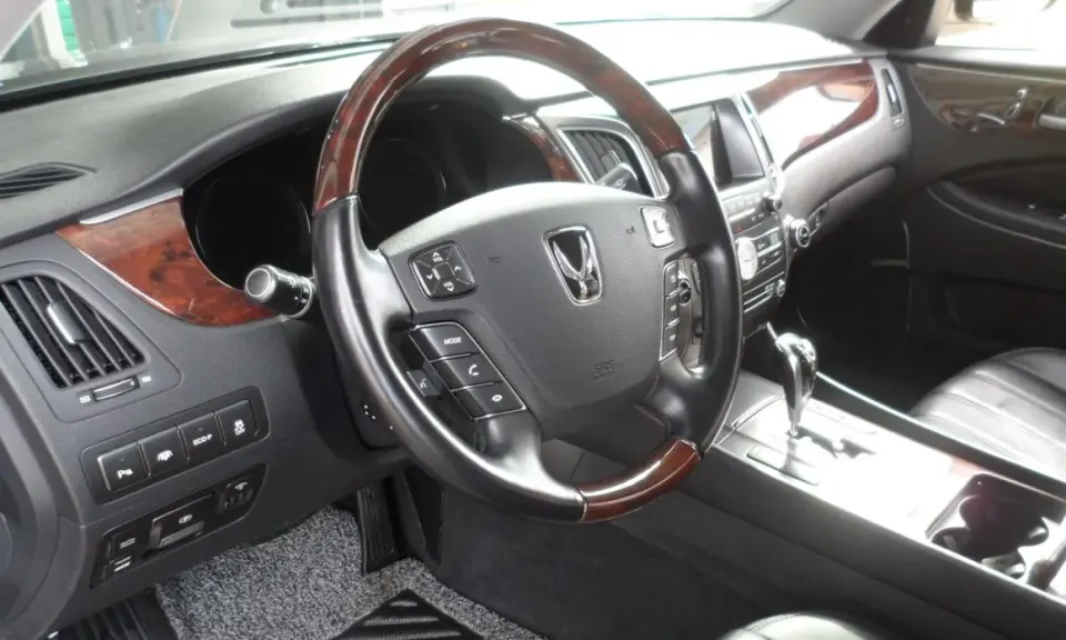 Hyundai Equus