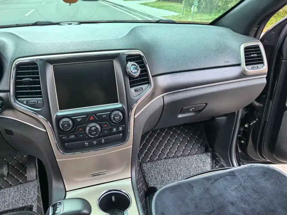 Jeep Grand Cherokee (Import)