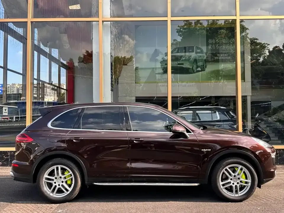 Porsche Cayenne Hybrid