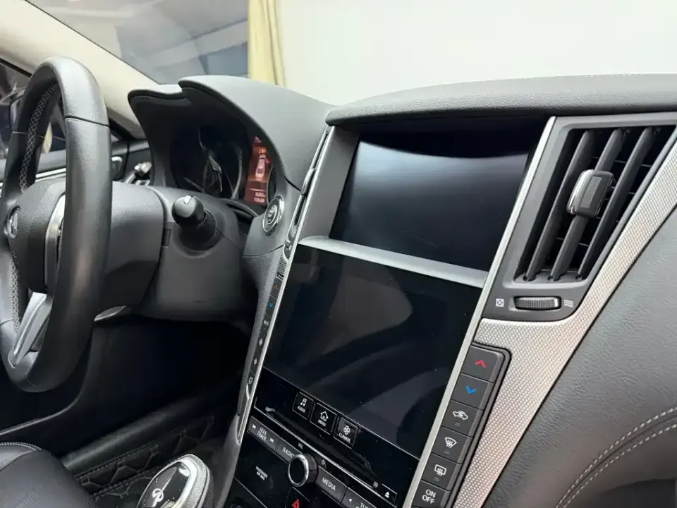 Infiniti Q50L