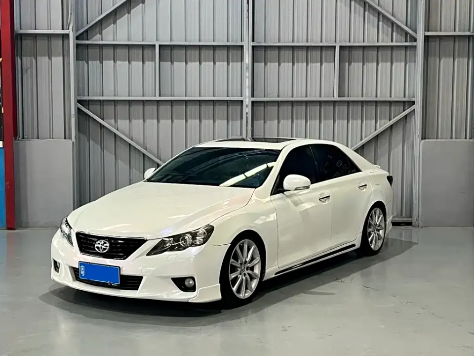 Toyota Reiz