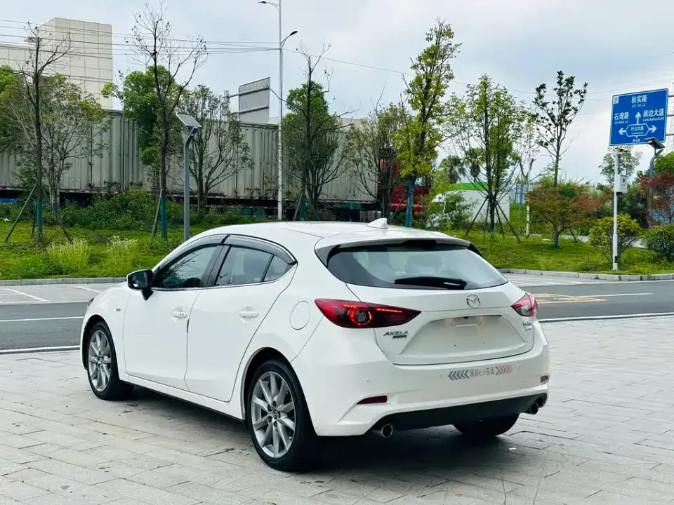 Mazda 3 Axela