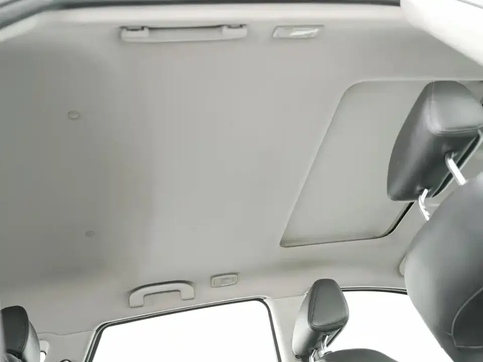 Venucia T70