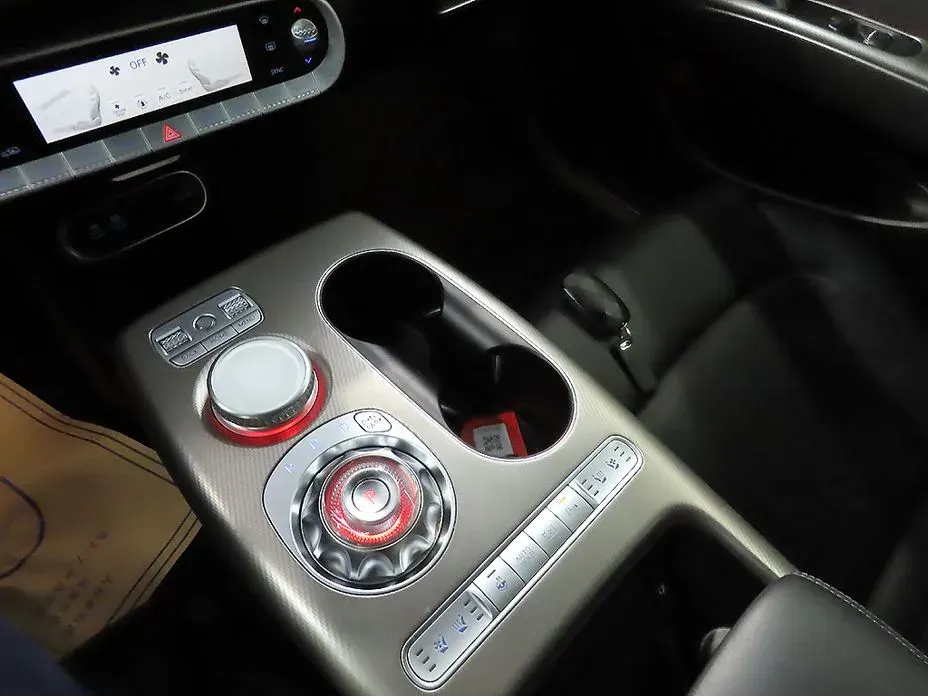 Genesis GV60