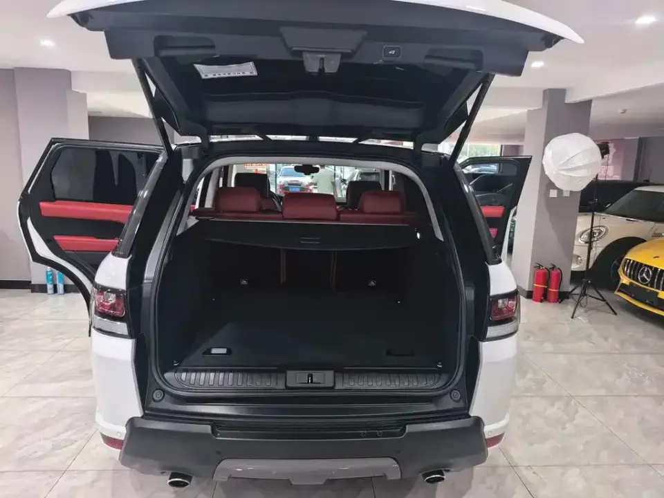 Land Rover Sport