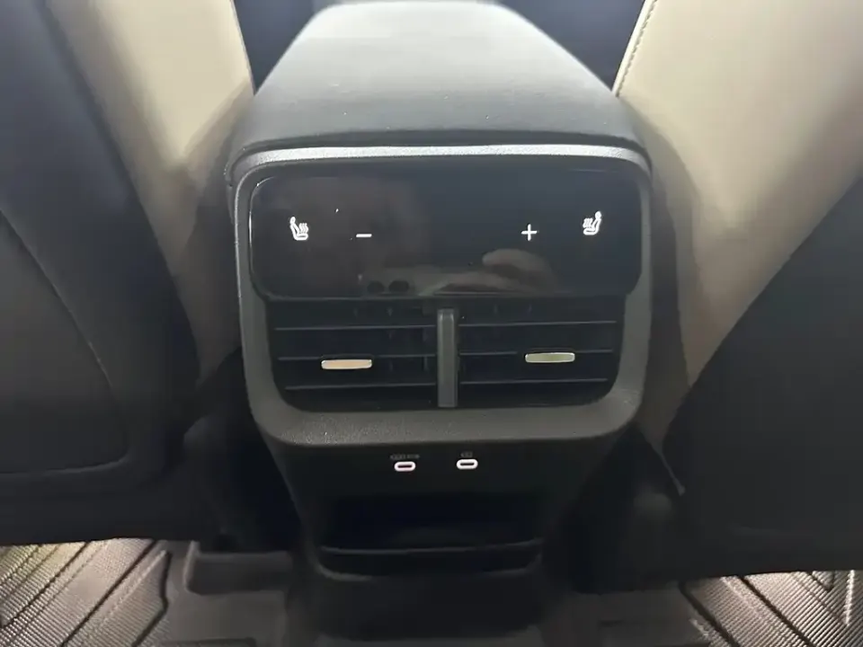 Volvo XC70 PHEV