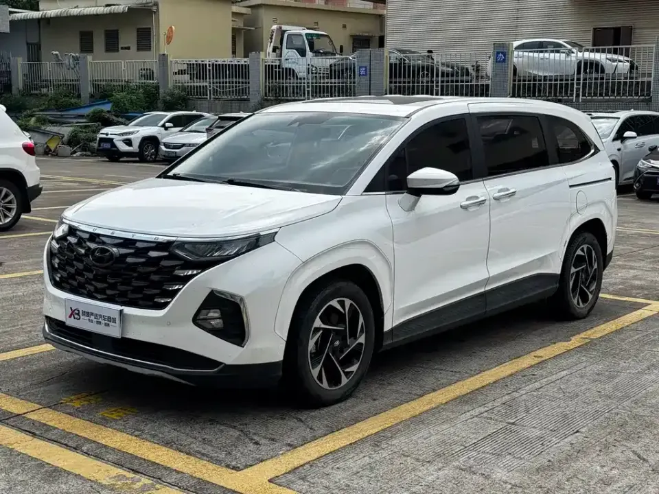 Hyundai Custo