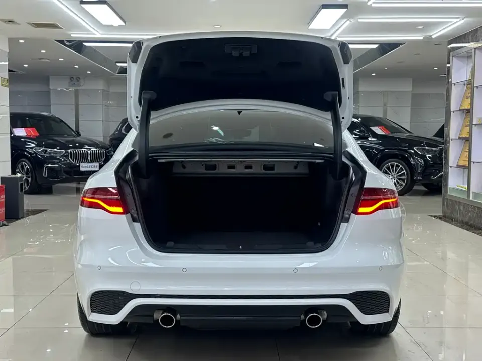 Jaguar XEL