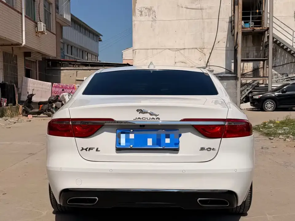 Jaguar XFL