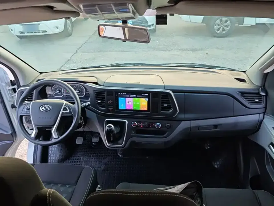 Maxus V80