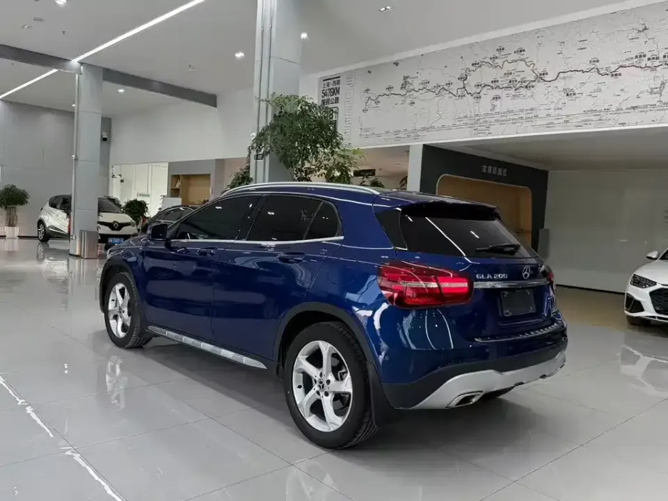 Mercedes-Benz GLA