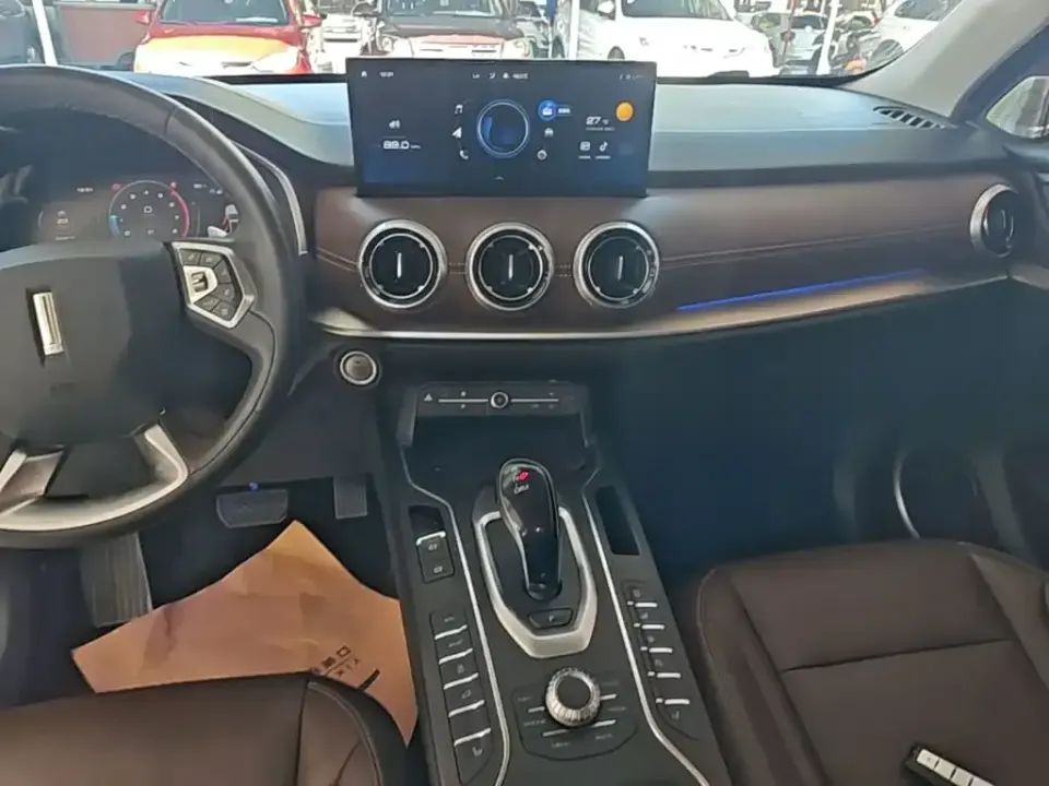 WEY Wey VV6