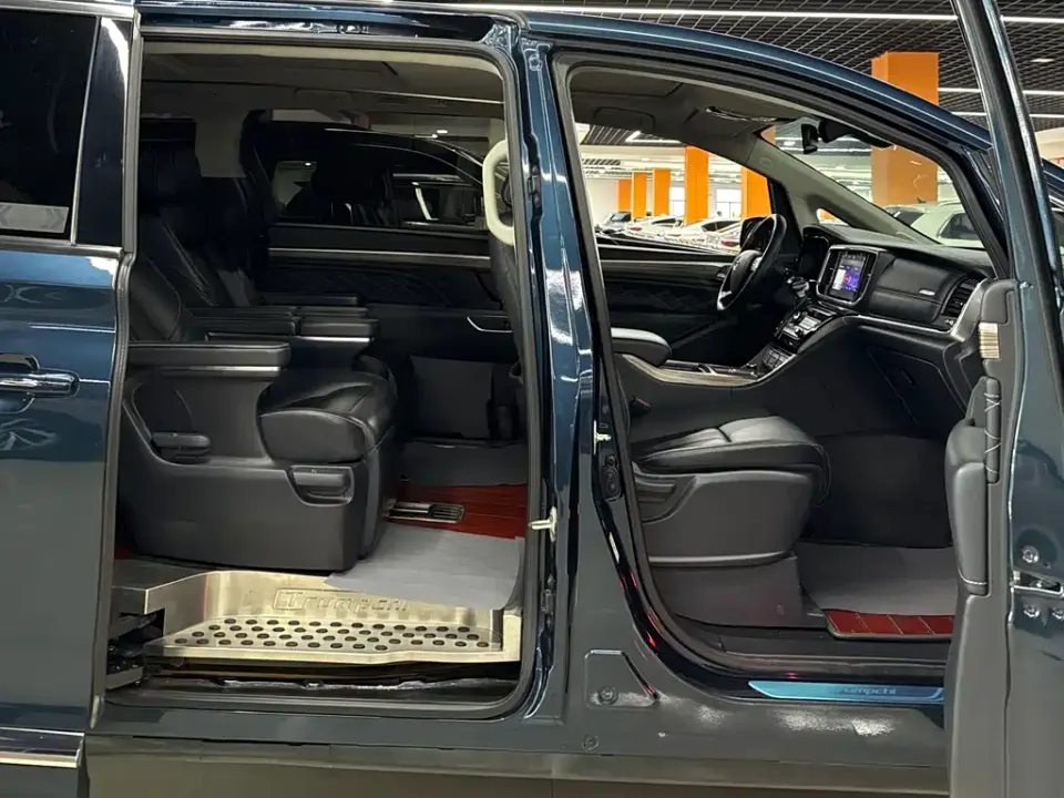 GAC Trumpchi M8