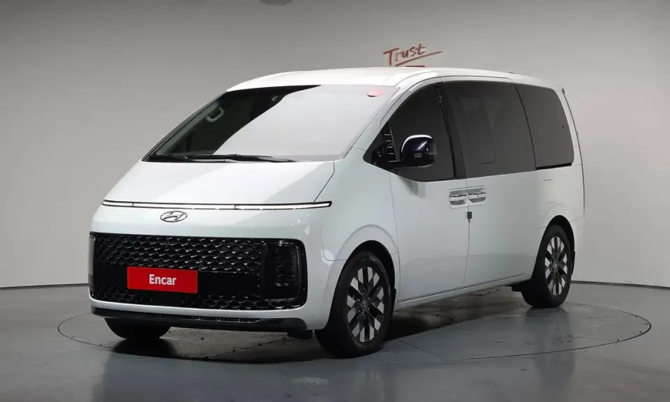 Hyundai Staria