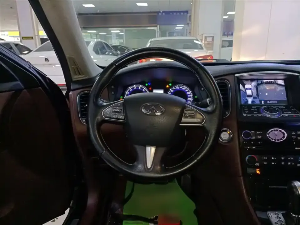 Infiniti QX50