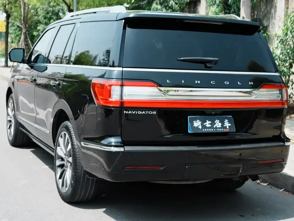 Lincoln Navigator