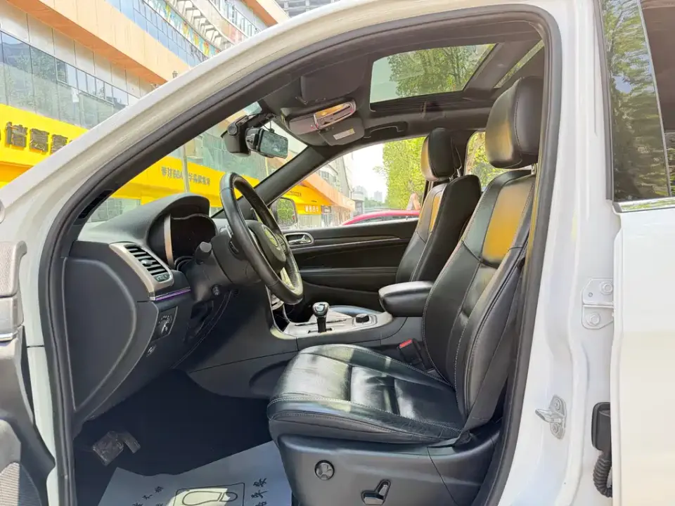 Jeep Grand Cherokee (Import)