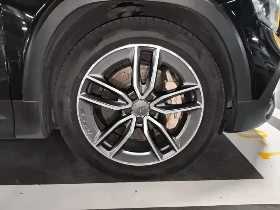 Mercedes-Benz GLB AMG
