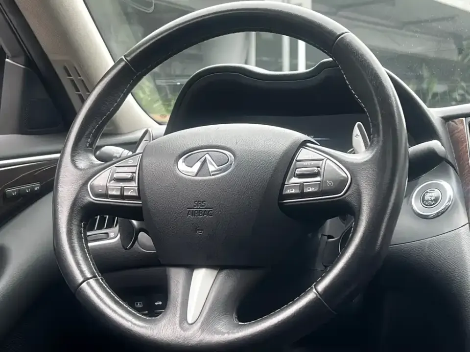 Infiniti Q50L