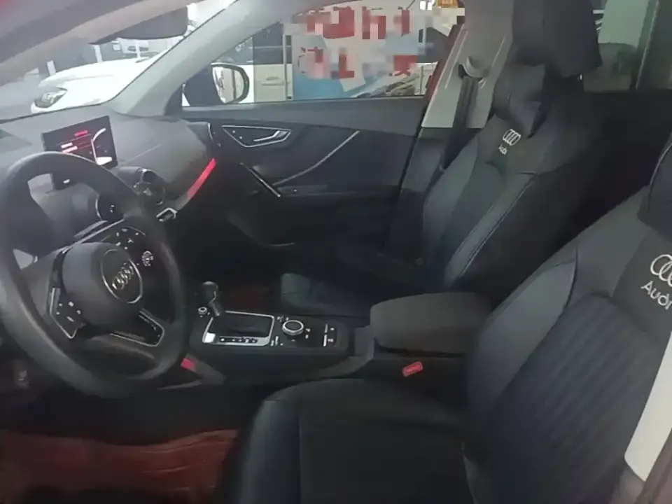 Audi Q2L