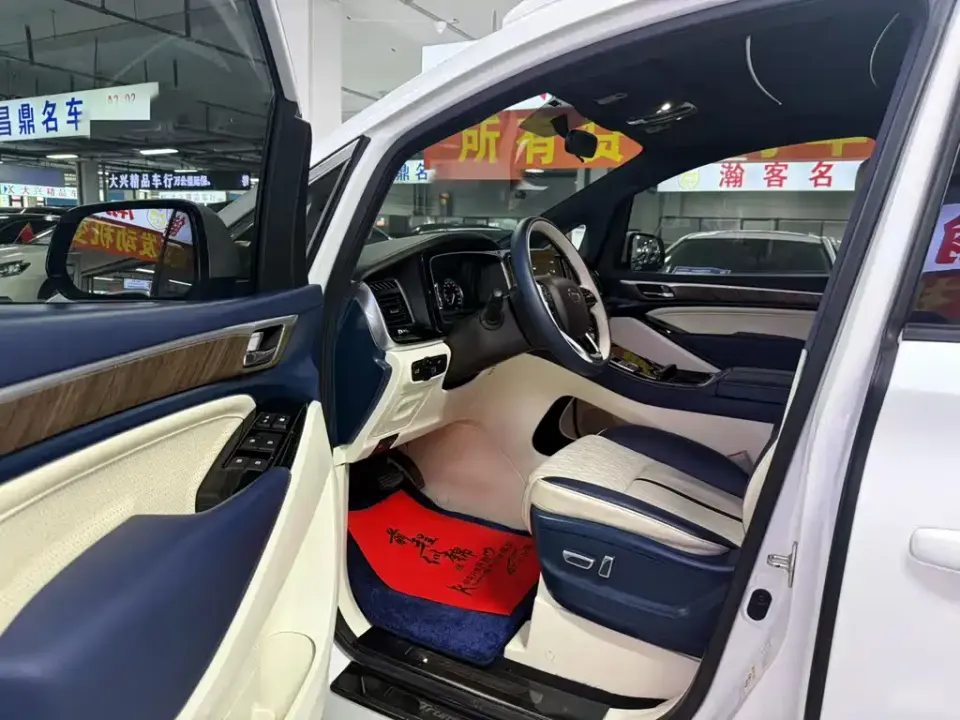 GAC Trumpchi M8