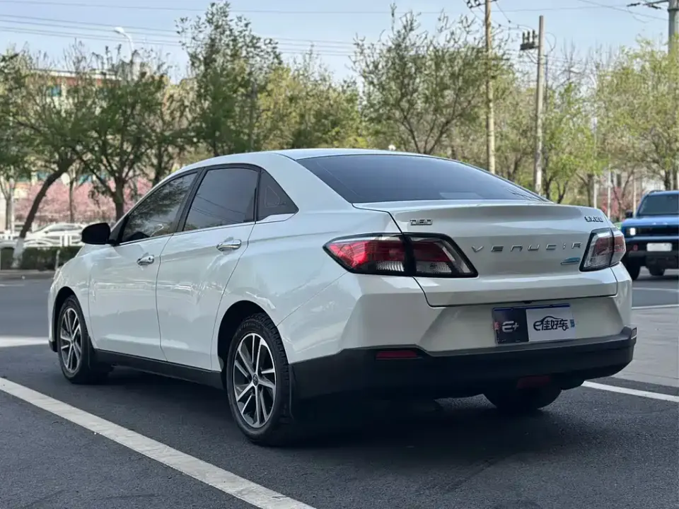 Venucia D60