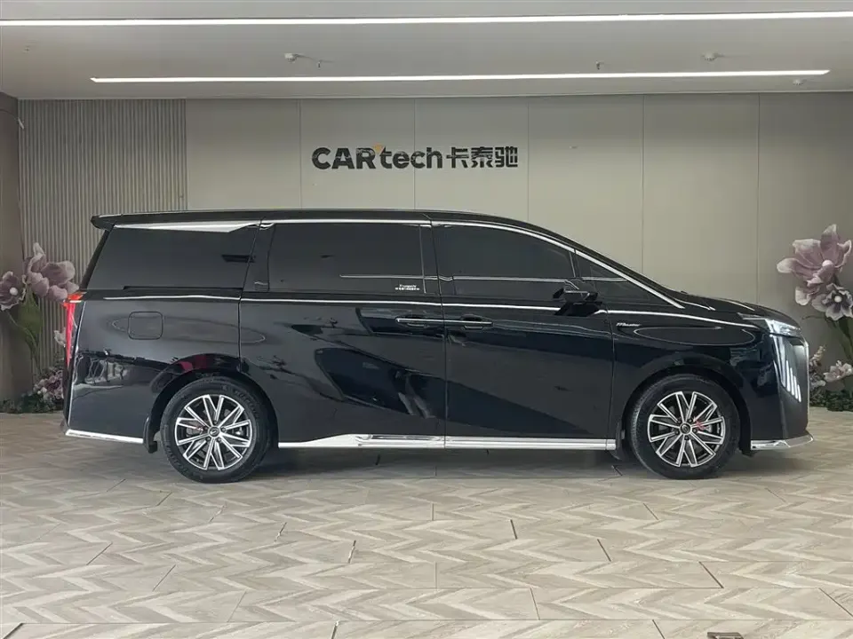 GAC Trumpchi M8