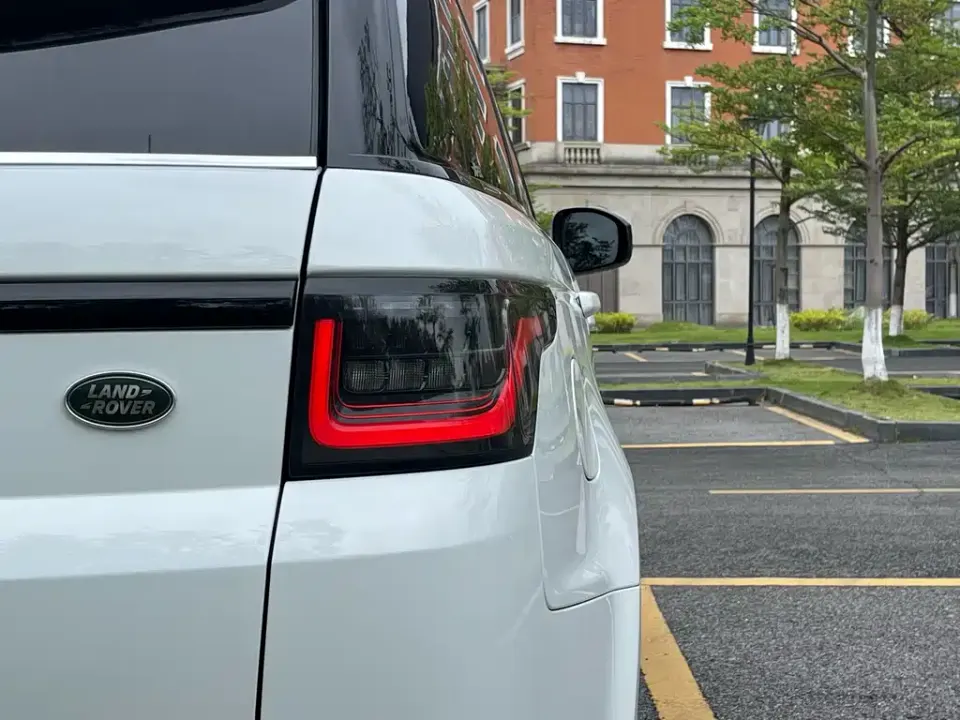 Land Rover Sport