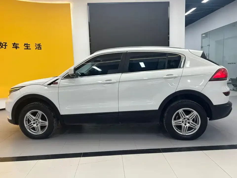 Qoros Qoros 5