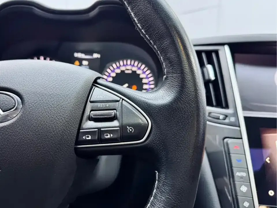 Infiniti Q50L