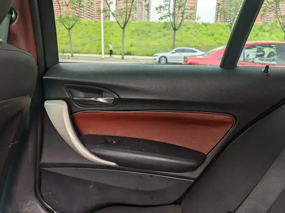 BMW 1 Series (Import)