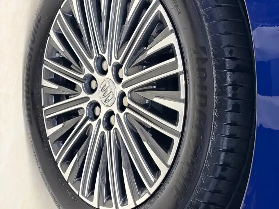 Buick GL8 Hybrid