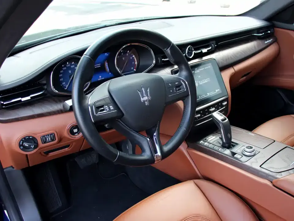 Maserati Quattroporte