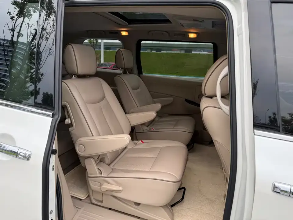 Nissan Quest