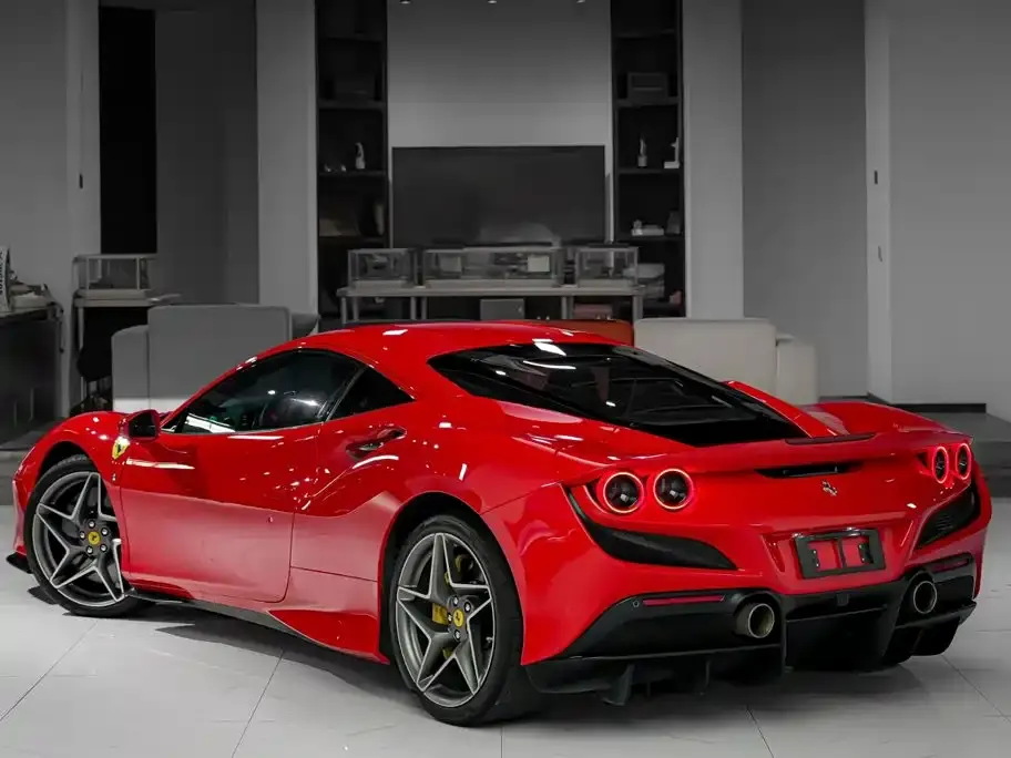 Ferrari F8
