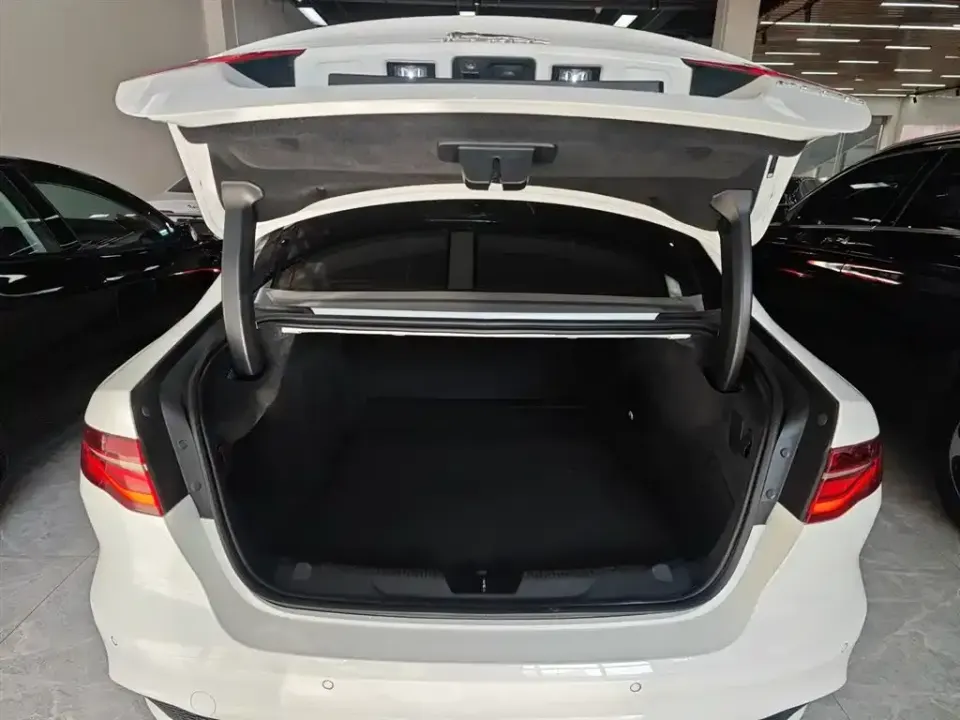 Jaguar XEL