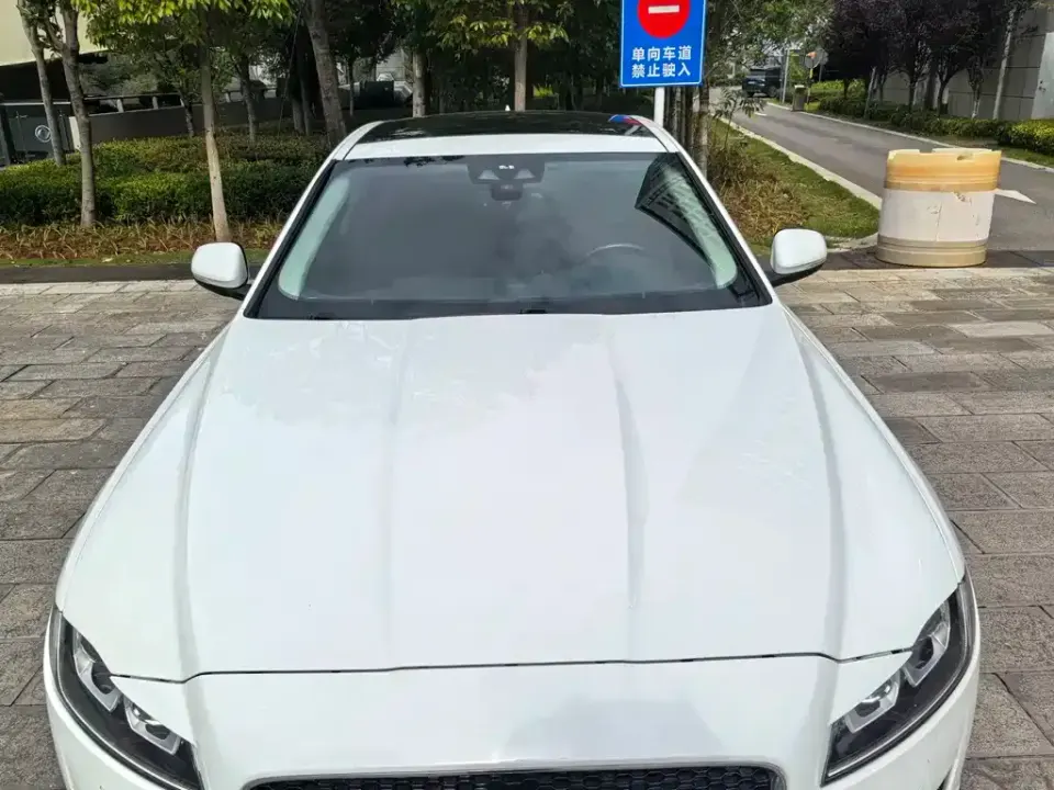 Jaguar XFL