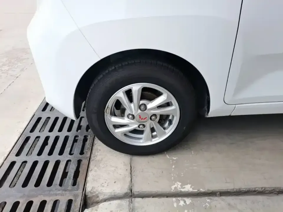 Wuling MINIEV