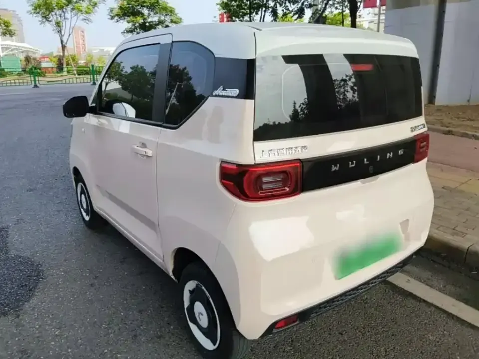 Wuling MINIEV