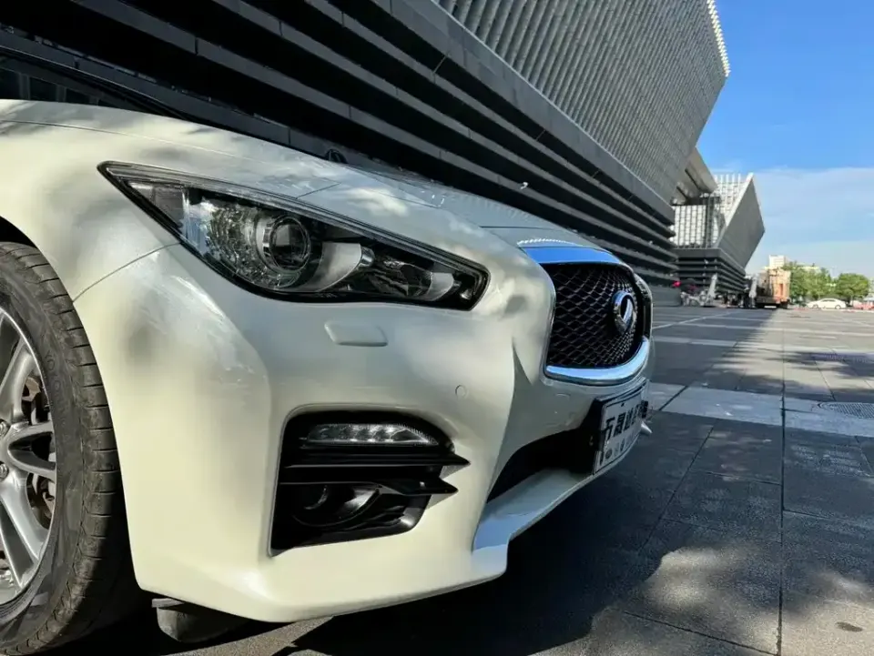 Infiniti Q50L
