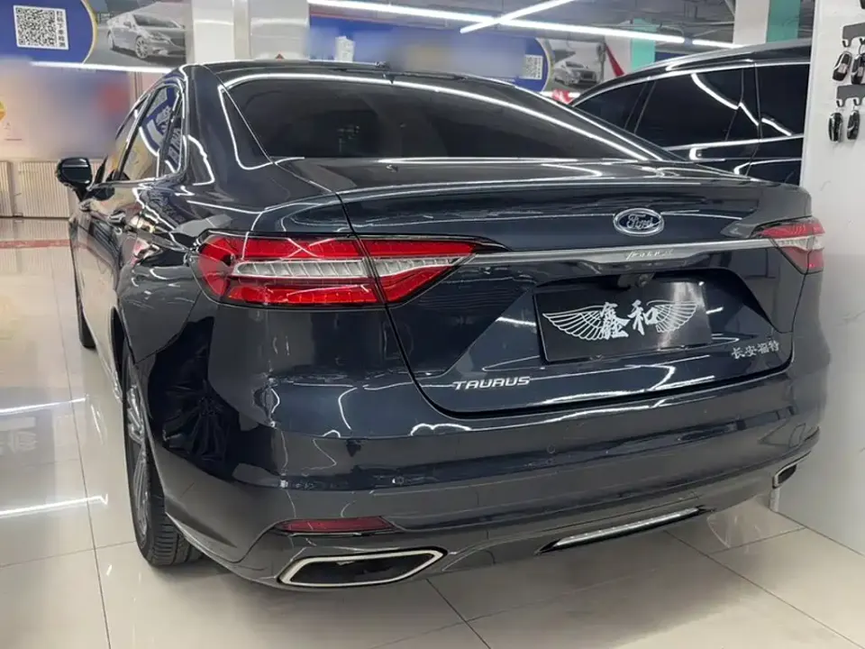 Ford Taurus