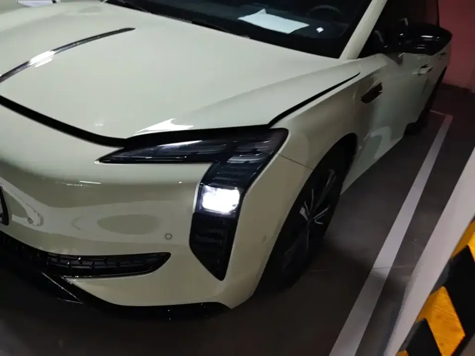 Hongqi Hongqi EH7